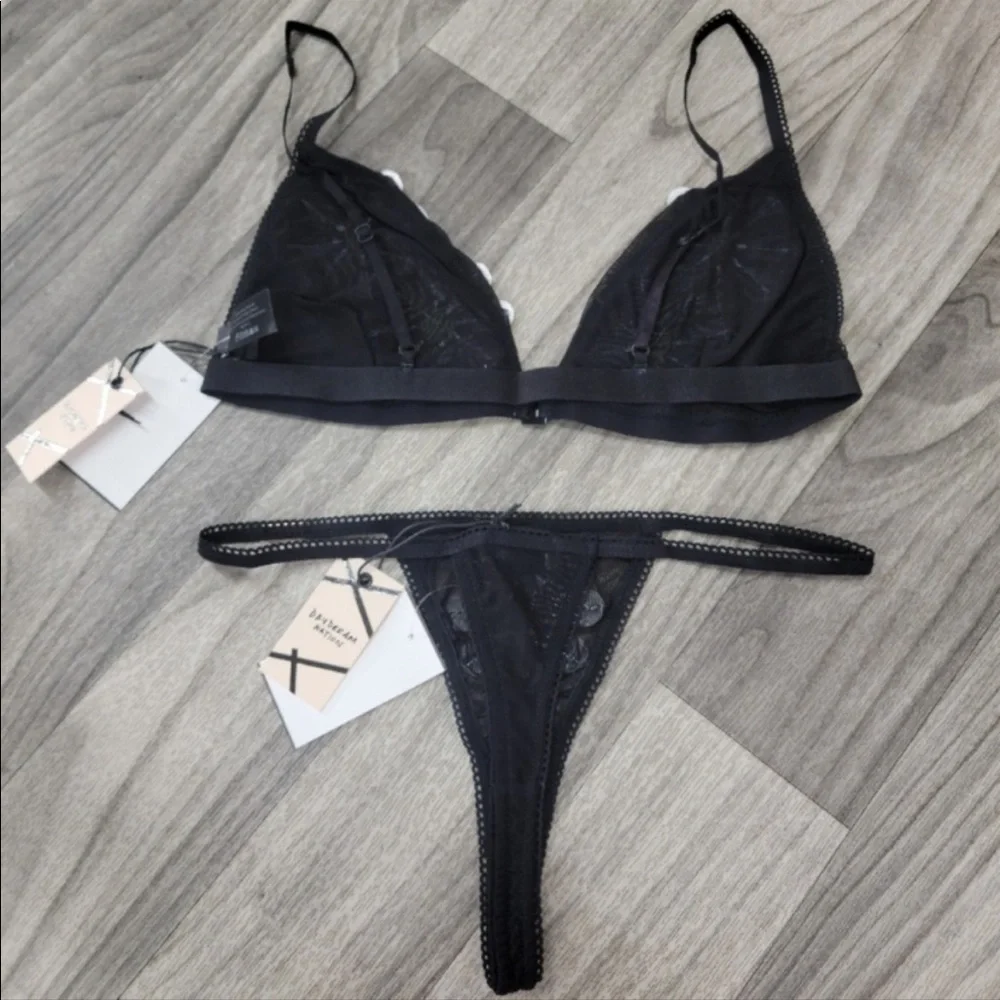 Daisy Bra/underwear SET NWT - Picture 2 of 6